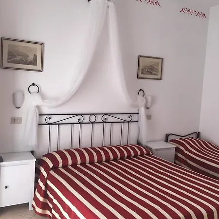 Hotel Elle 2*